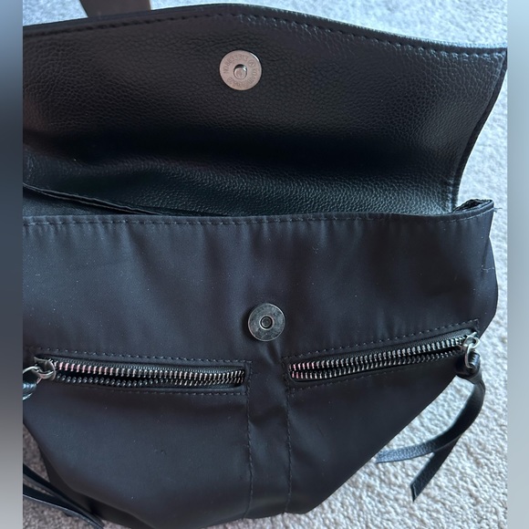 Botkier New York Black Nylon Trigger Medium Backpack w Adjustable Straps - Picture 6 of 15